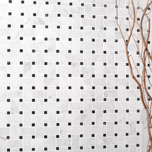 Marble mosaic tiles with unique texture patterns and a luxurious look.