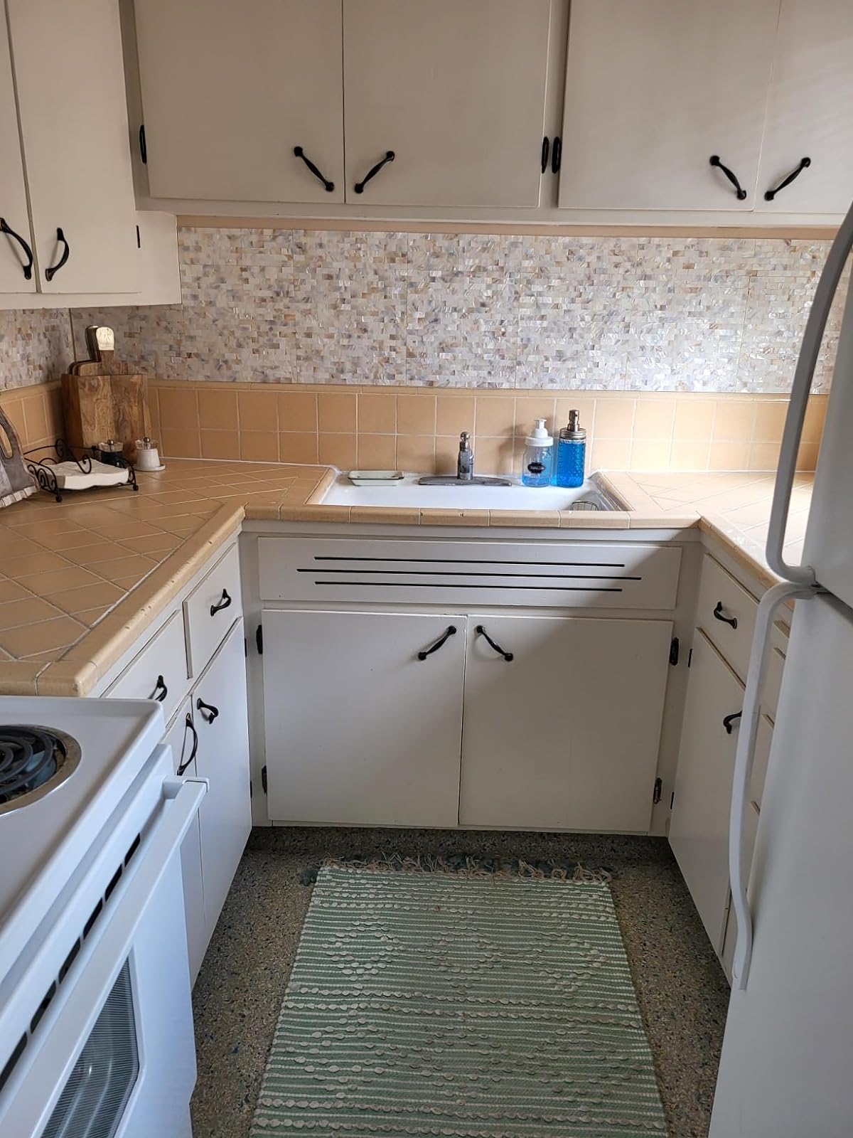 Take it home to bring the ethereal beauty of nature effortlessly.